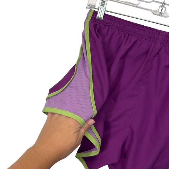 Purple green Nike Dri-Fit medium shorts embroidered swoosh - Picture 7 of 12